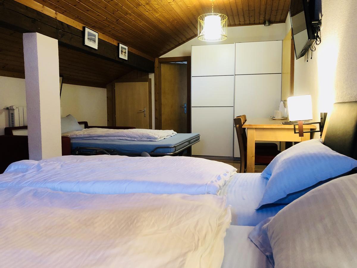 Qi-Lin Hotel Restaurant Ayer 외부 사진