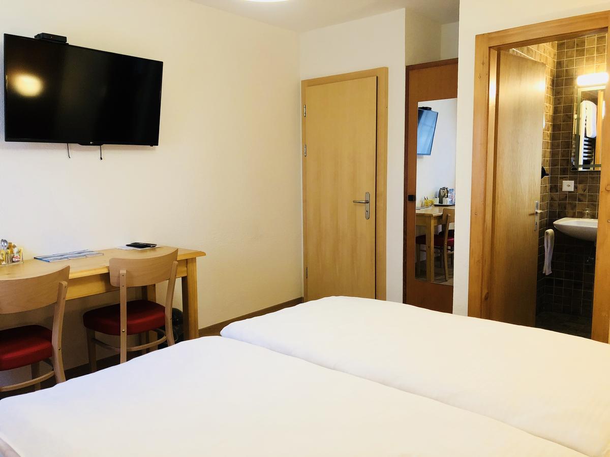 Qi-Lin Hotel Restaurant Ayer 외부 사진