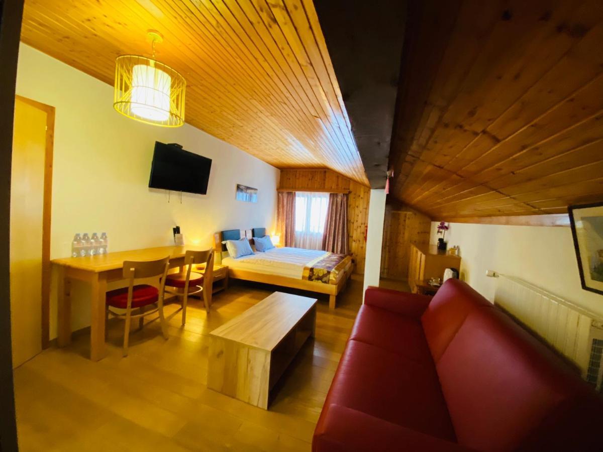 Qi-Lin Hotel Restaurant Ayer 외부 사진