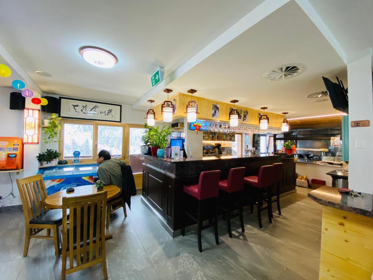 Qi-Lin Hotel Restaurant Ayer 외부 사진