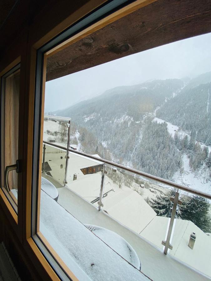 Qi-Lin Hotel Restaurant Ayer 외부 사진