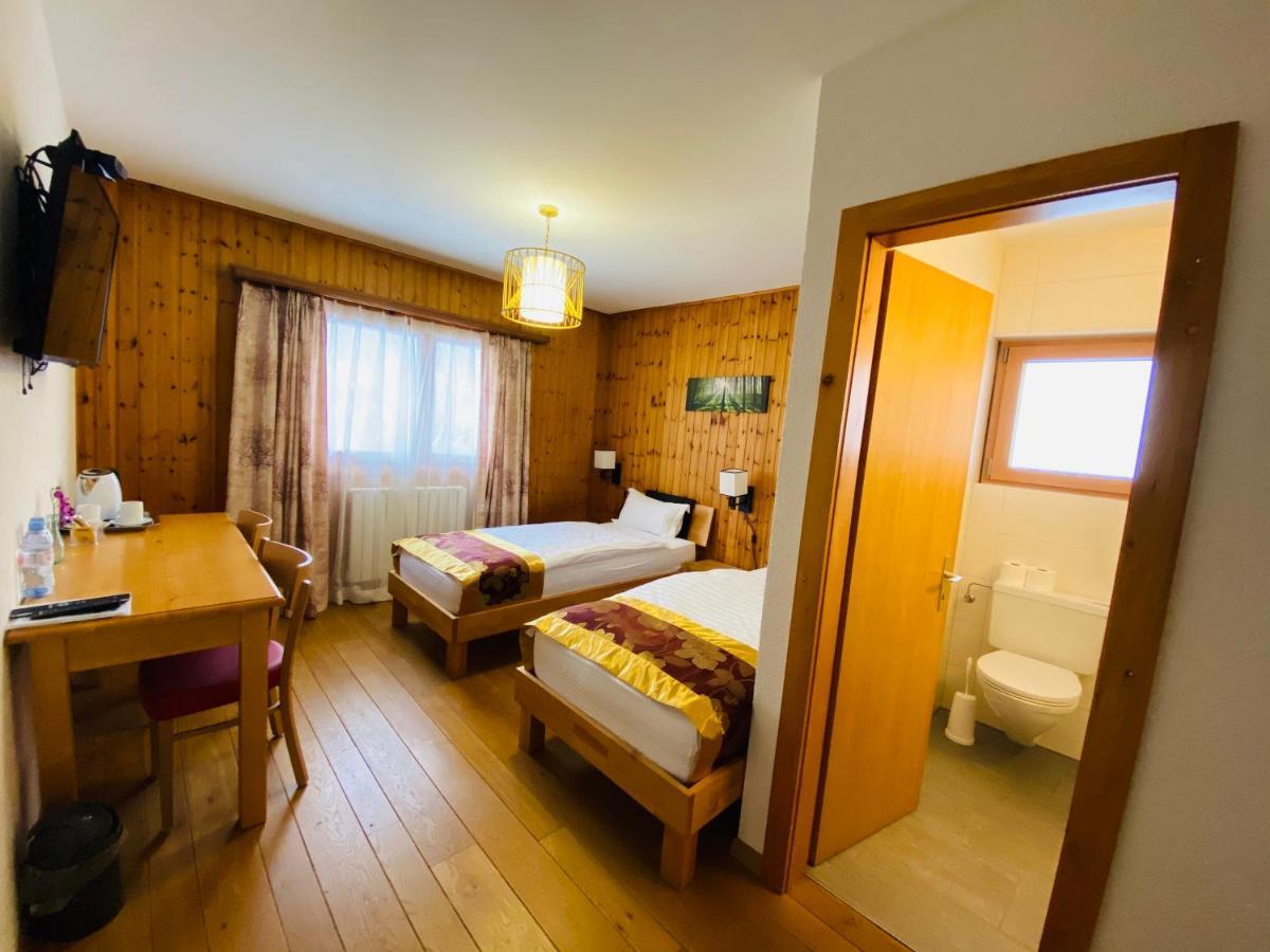 Qi-Lin Hotel Restaurant Ayer 외부 사진