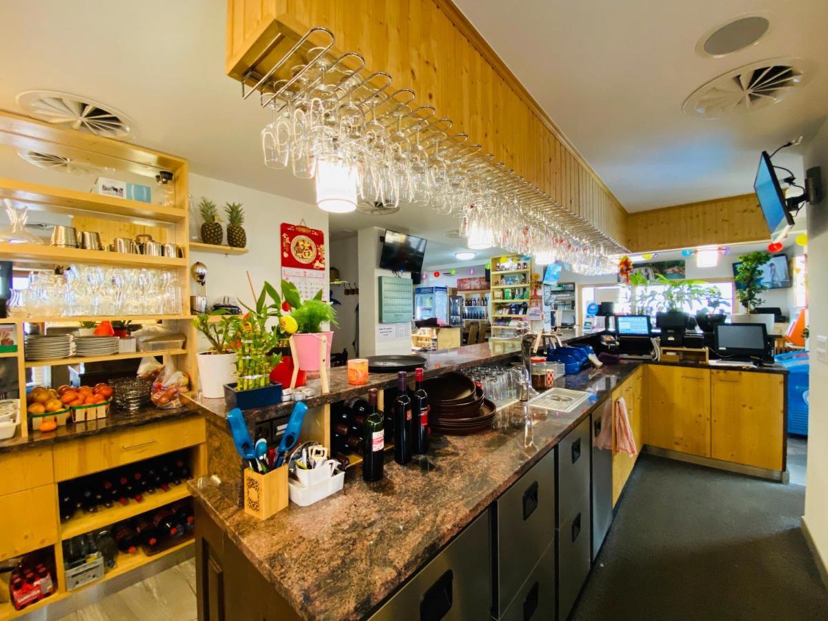 Qi-Lin Hotel Restaurant Ayer 외부 사진